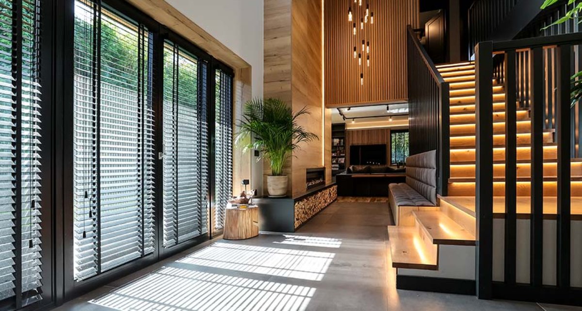 Venetian blinds